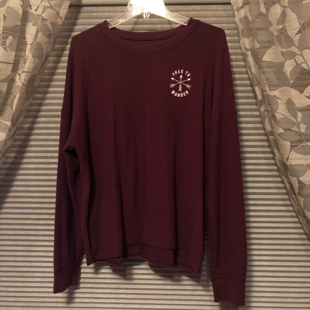 American Eagle crewneck